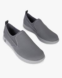 Fighter platinum max cushioning flight x61 grey