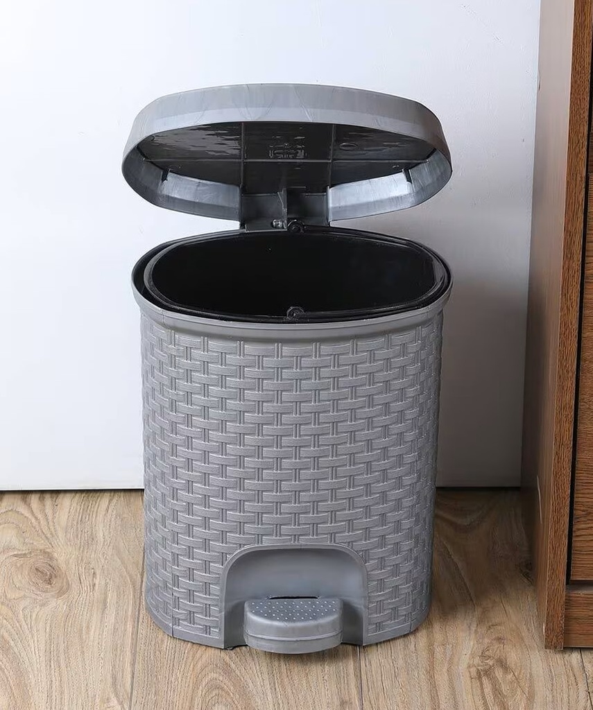 Poly Time Rattan Star Pedal Dustbin E-247 6l