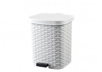 Rio Rattan Pedal Dustbin No:2 Code 7001 8ltr