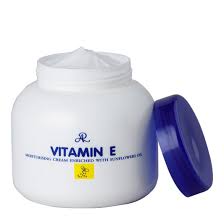 Vitamin E Moisturizing Cream With Sunflower Oil 200g